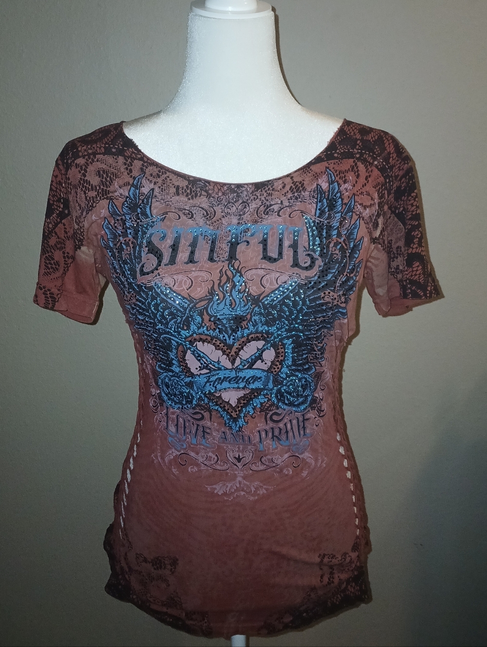 Sinful Rust Short Sleeve Scoop Neck Top with Blue Graphic